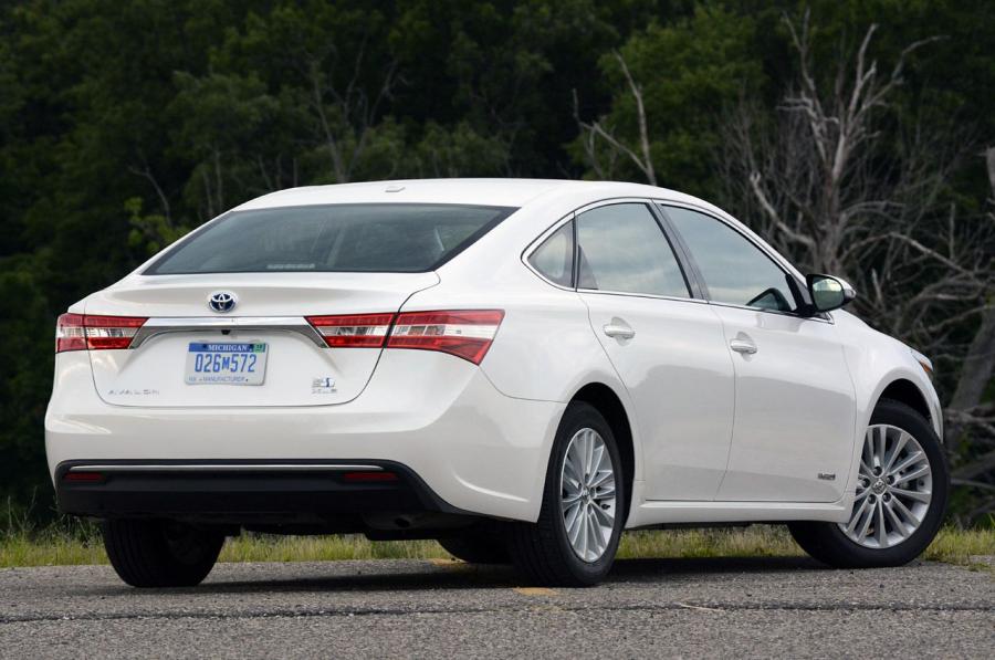  Toyota Avalon Hybrid 2013 года  (фото 32 из 42)